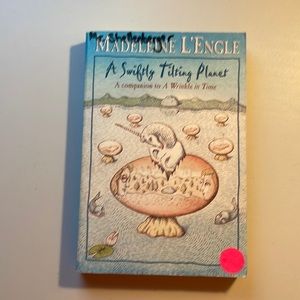 📚2/$6  A Swiftly Tilting Planet #3 in the Time Quintet Series